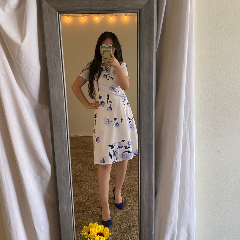 DKNY Floral Fit-and-Flare Dress. Size 6